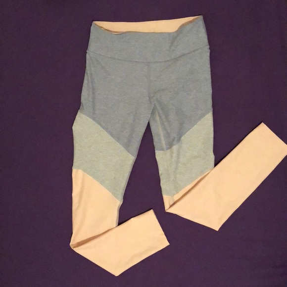 NWOT Outdoor Voices 7/8 Springs Leggings - Picture 2 of 5
